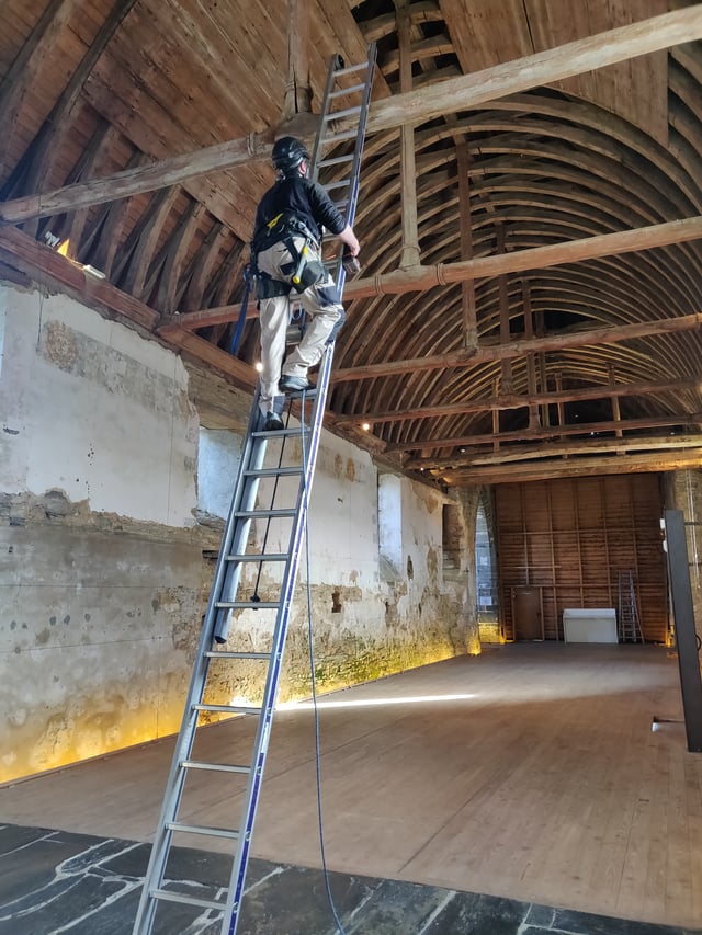 Dendrochronologie en cours à l’église du Vieux-Bourg de Nozay