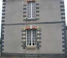 chainage d’angle et claveau, alternance de schiste et de tuffeau