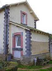 chainage d’angle d’une maison de garde barrière SNCF