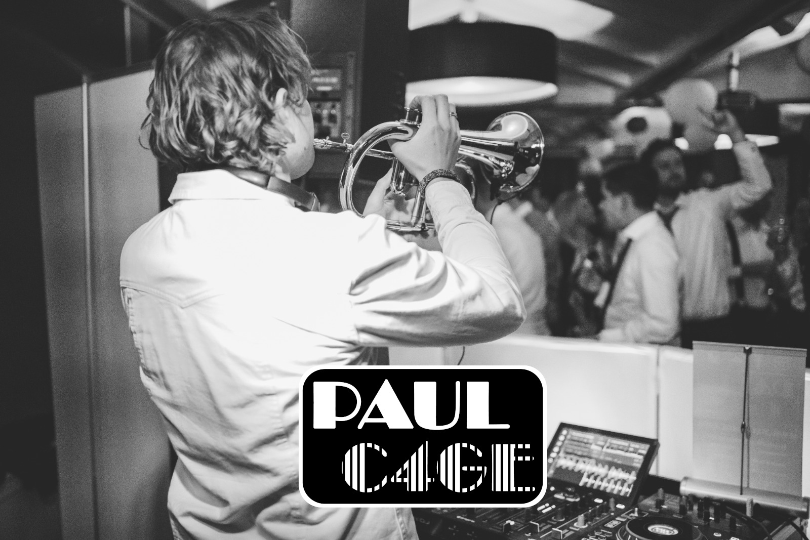 Bruiloft DJ Luxe Show en Trompet