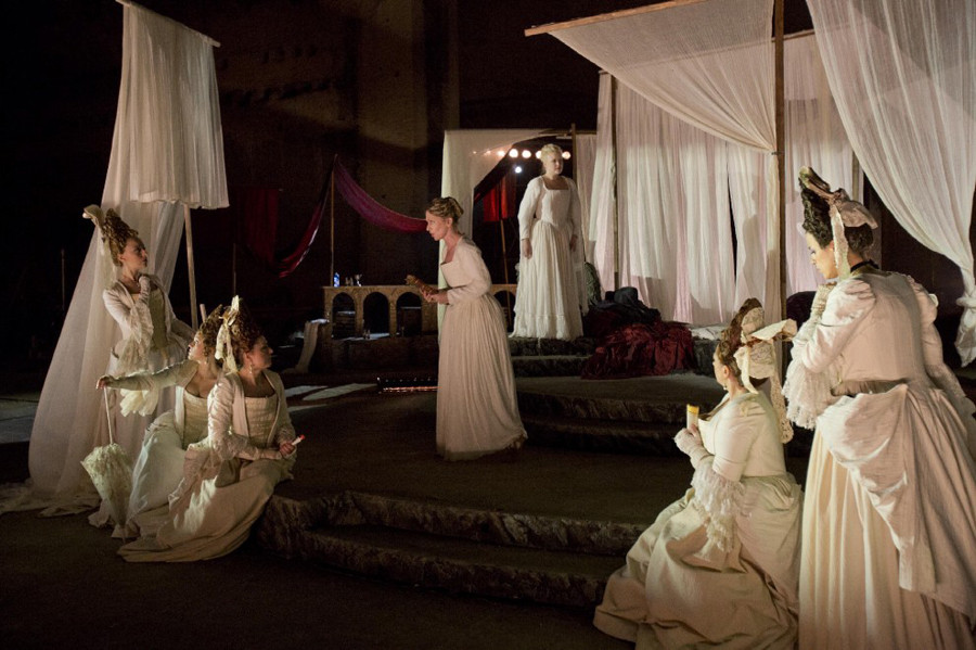 DIDONE & ENEA - Tecnoscena Srl - Artisti della scenografia