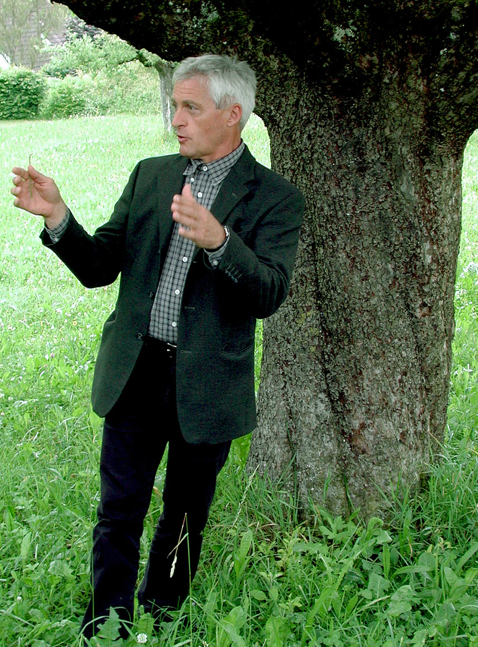 Thomas Winter wie er leibt und lebt im Feld (Fotoquelle Thomas Winter)