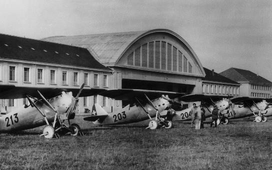 Flugzeugparade Militärflugplatz Dübendorf | Quelle: Luftwaffe