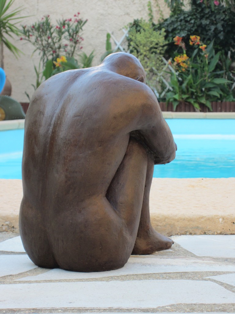 "l'homme assis" sculpture argile 2013
