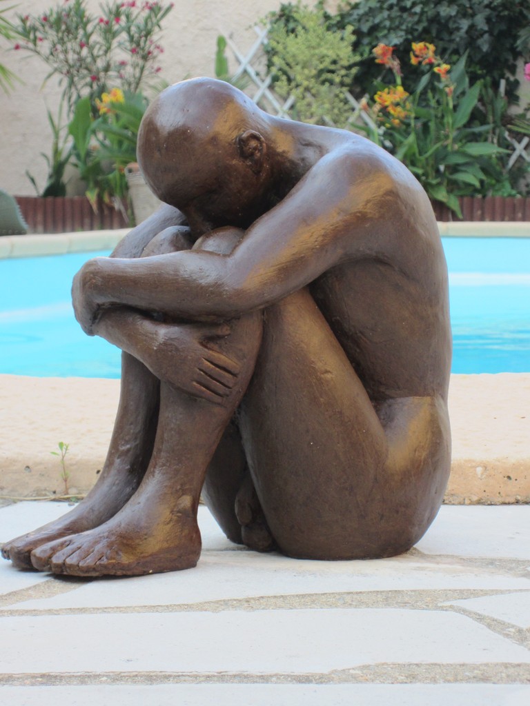 "l'homme assis" sculpture argile 2013