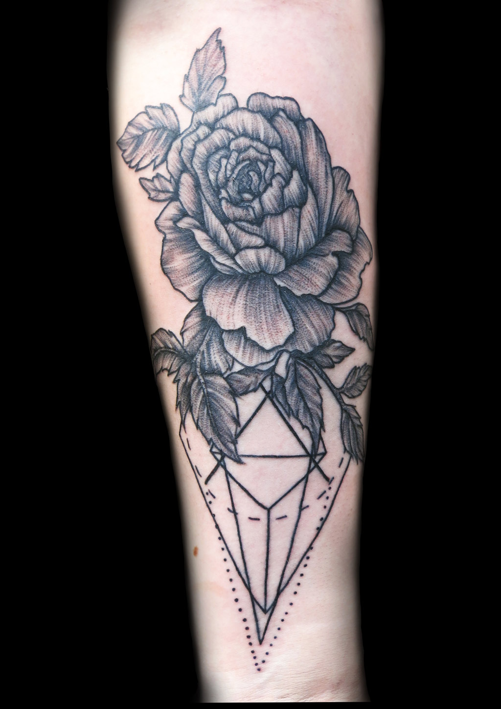 Kat - Sepia Tattoo und Body Piercing