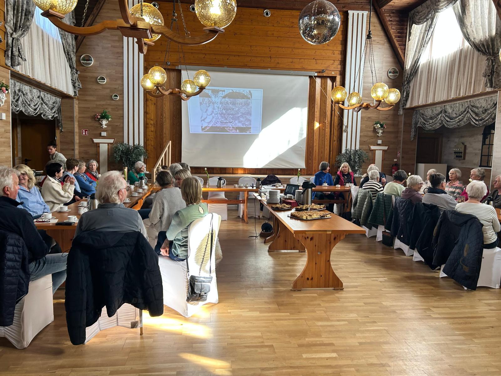 Vortrag "Essbare Wildkräuter im Frühjahr - Vitalität und Lebenskraft", März 2025