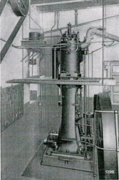 Historischer Dieselmotor 35/55 des Krupp-Grusonwerkes, Magdeburg-Buckau, Baujahr 1898