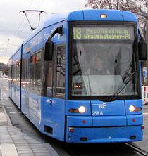 Neue Tram 18 in Frankfurt © photo alliance.de