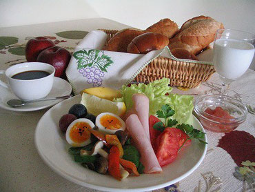 朝食のメニューの一例