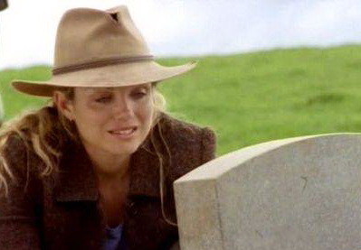 Tess at her sister´s grave