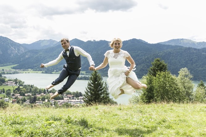 Hochzeit auf der Stögeralm am Schliersee mit Hochzeitsrednerin Katharina Lehmkuhl