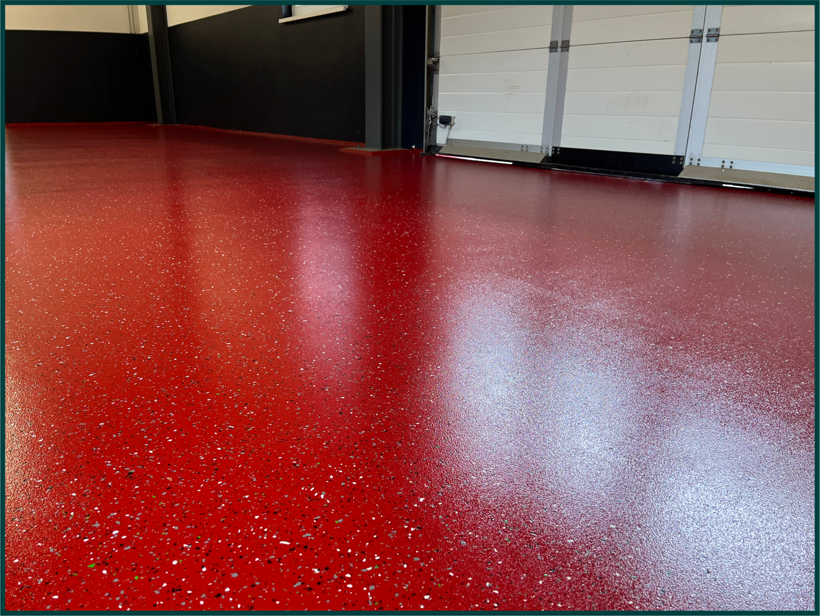 Flexibilisierte Epoxidharzbeschichtung mit Colorflocken