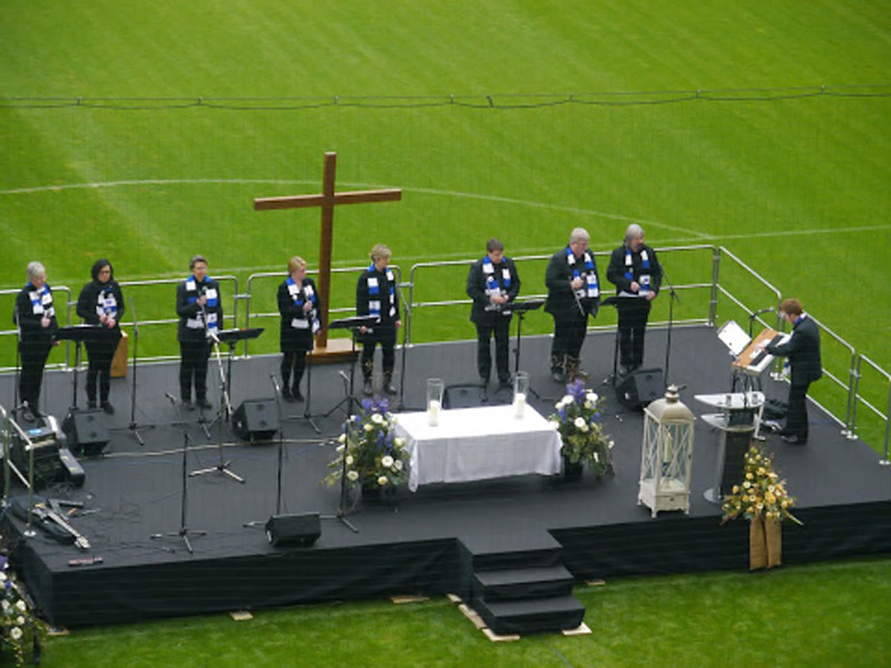 Viddel 12 bei der Trauerfeier von Hermann Rieger im Volksparkstadion am 02.03.2014