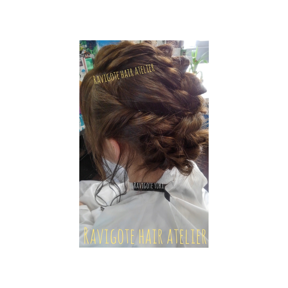 ヘアセット・フルメイク・ブライダルヘアメイク☆出張も行っております！