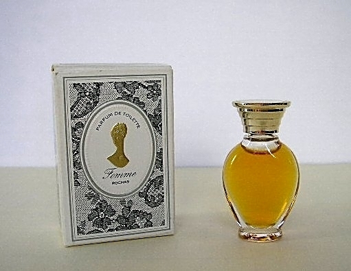 FEMME - PARFUM DE TOILETTE - SANS SERIGRAPHIE, CONTENANCE NON INDIQUEE SUR LA BOÎTE - BOUCHON DORE AVEC ETIQUETTE BLANCHE