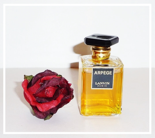 ARPEGE - FLACON FACTICE 25 ML - AVEC ETIQUETTE NOIRE