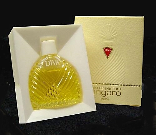 DIVA - EAU DE PARFUM, PREMIERE MINIATURE SORTIE POUR CETTE FRAGRANCE. MINIATURE EN VERRE DRAPE, SERIGRAPHIE BLANCHE, AVEC SIMPLE BOUCHON EN PLASTIQUE BLANC CLIPE