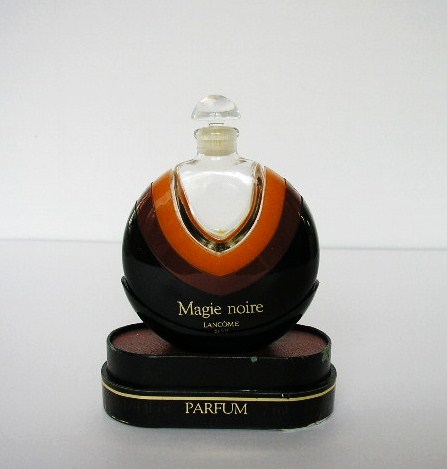 MAGIE NOIRE : PARFUM