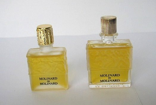 MOLINARD de MOLINARD - 2 MINIATURES EAU DE TOILETTE DE TAILLE DIFFERENTE : UNE DE 5 ML, ET L'AUTRE DE 7,5 ML - BOUCHONS DORES DIFFERENTS