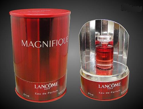 MAGNIFIQUE - PRESENTATION LUXUEUSE DE LA MINIATURE EAU DE PARFUM 5 ML