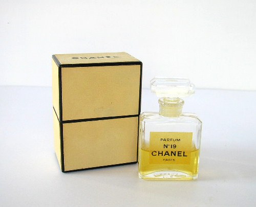 CHANEL - N° 19 PARFUM : ANCIENNE PRESENTATION