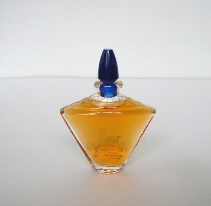 8e JOUR - MINIATURE EN VERRE TRANSPARENT, AVEC BOUCHON PLASTIQUE BLEU, SANS BOÎTE