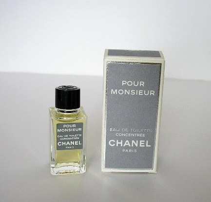 POUR MONSIEUR - EAU DE TOILETTE CONCENTREE  - CONTENANCE NON MENTIONNEE SUR LA BOÎTE - BOÎTE DIFFERENTE DE LA PRECEDENTE