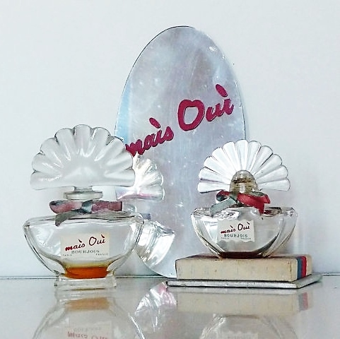 BOURJOIS : MAIS OUI : 2 FLACONS DE TAILLE DIFFERENTE AVEC LE MIROIR DE PRESENTATION