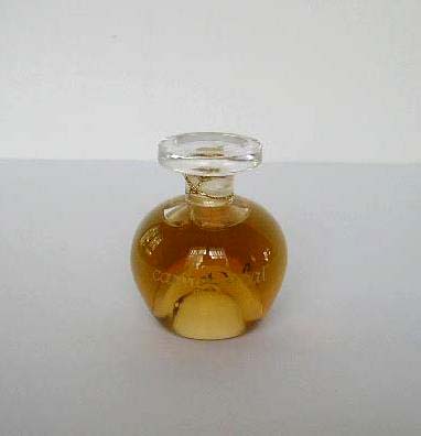CARNET DE BAL - PARFUM : FLACON SCELLE E N FORME DE VERRE A PIED