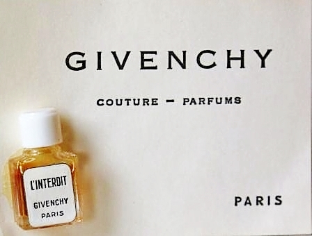 GIVENCHY -  L'INTERDIT PETITE MINIATURE SUR CARTE