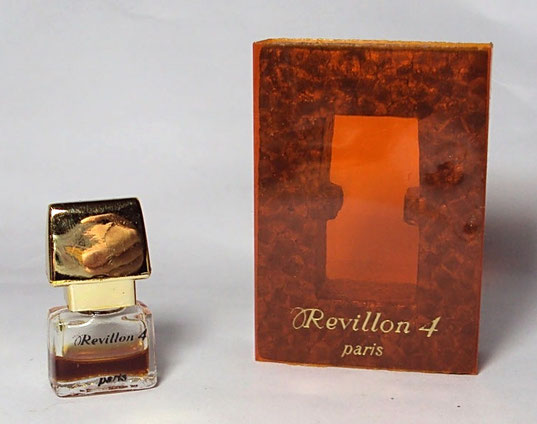 REVILLON - REVILLON 4 : DANS BOÎTE EN PLASTIQUE AVEC FENÊTRE