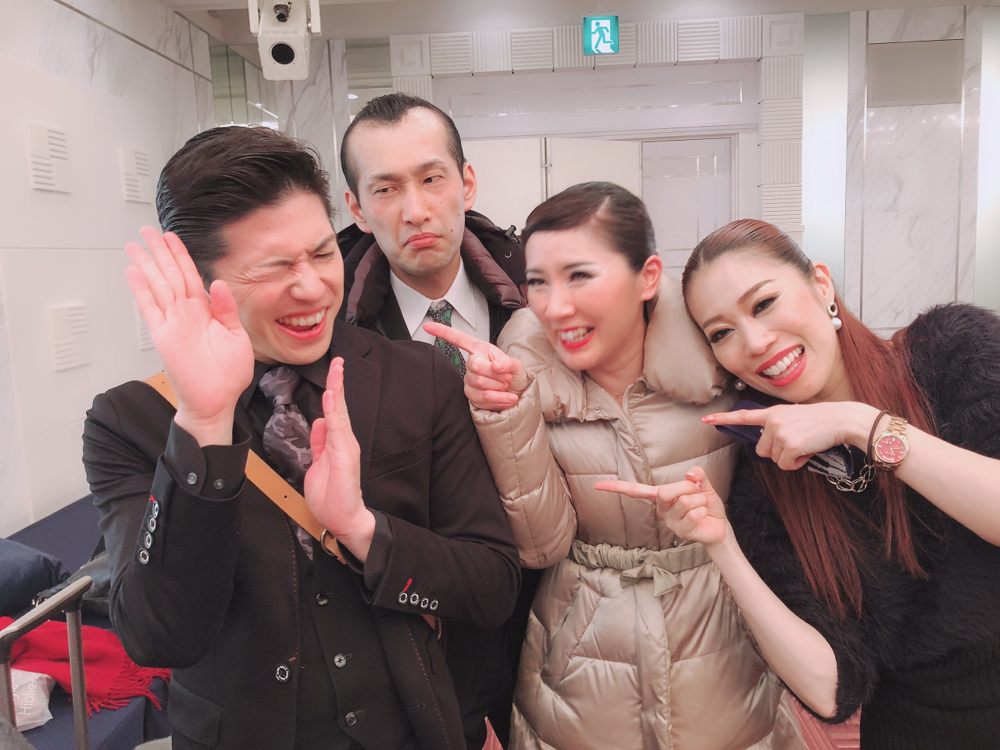 みんなからツッコミを受ける佐藤先生(笑)