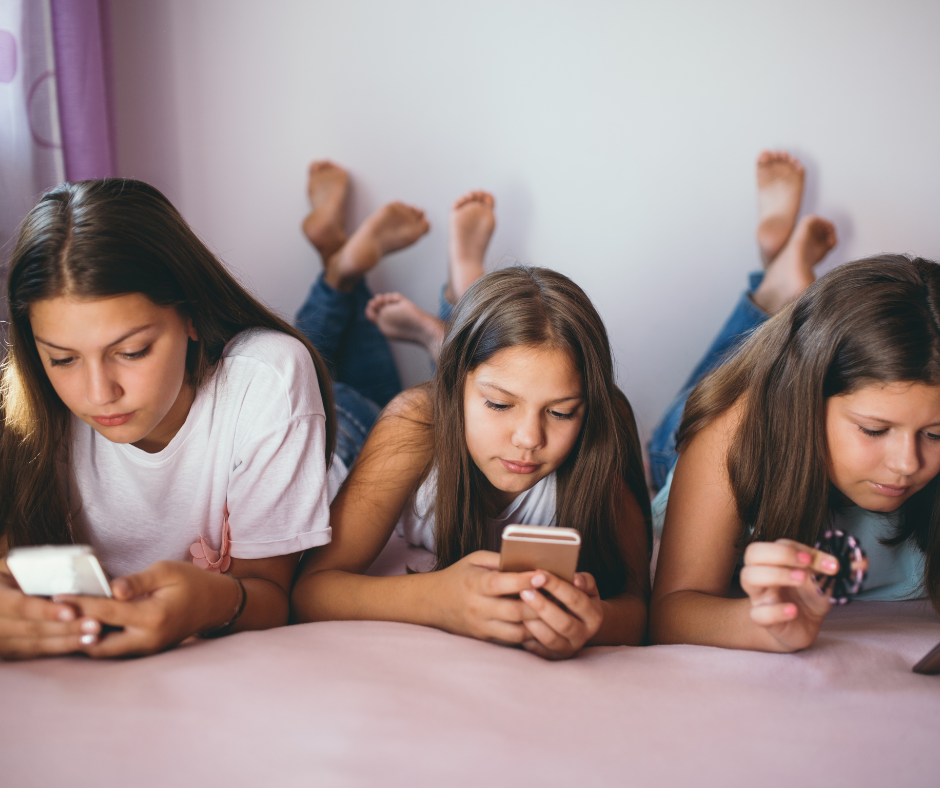 Navigating Peer Pressure in the Age of Social Media