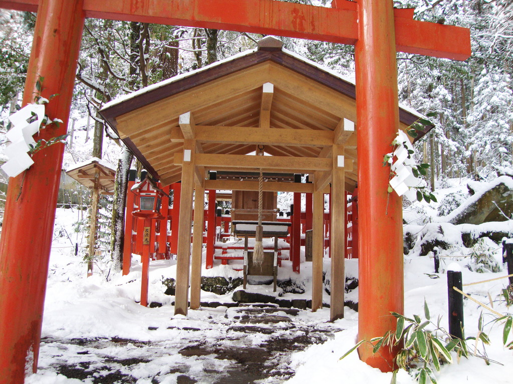 貴船神社　結社