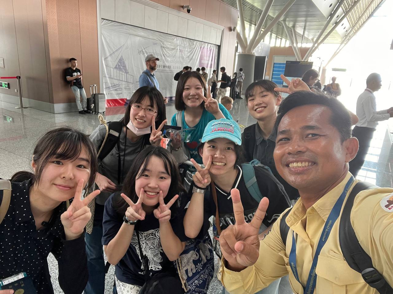 皆様方をご案内出来て光栄で御座います。