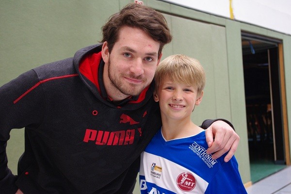 Jonathan Stenbäcken mit Schüler