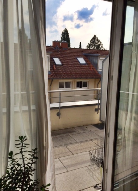 Zugang zum Balkon von Wohnzimmer 