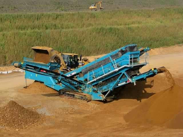 Powerscreen Chieftain 2100 X Track