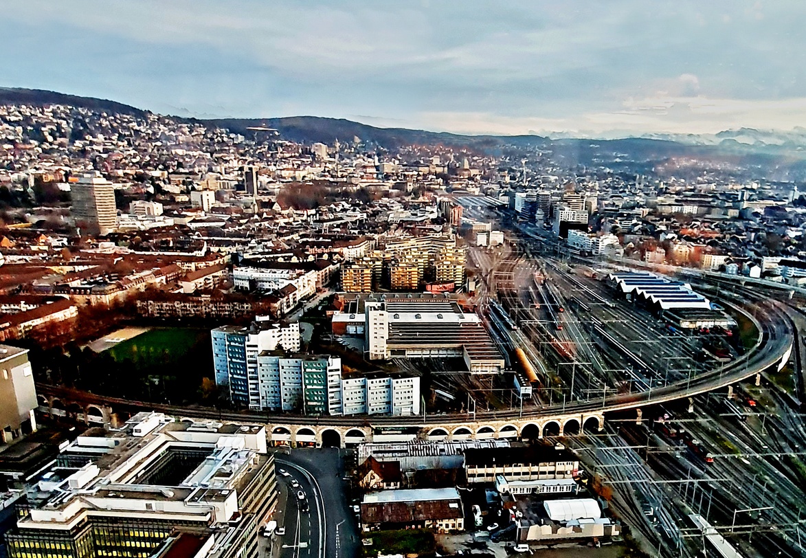 18. Dezmber 2019 - Über den Gleisen der Stadt...