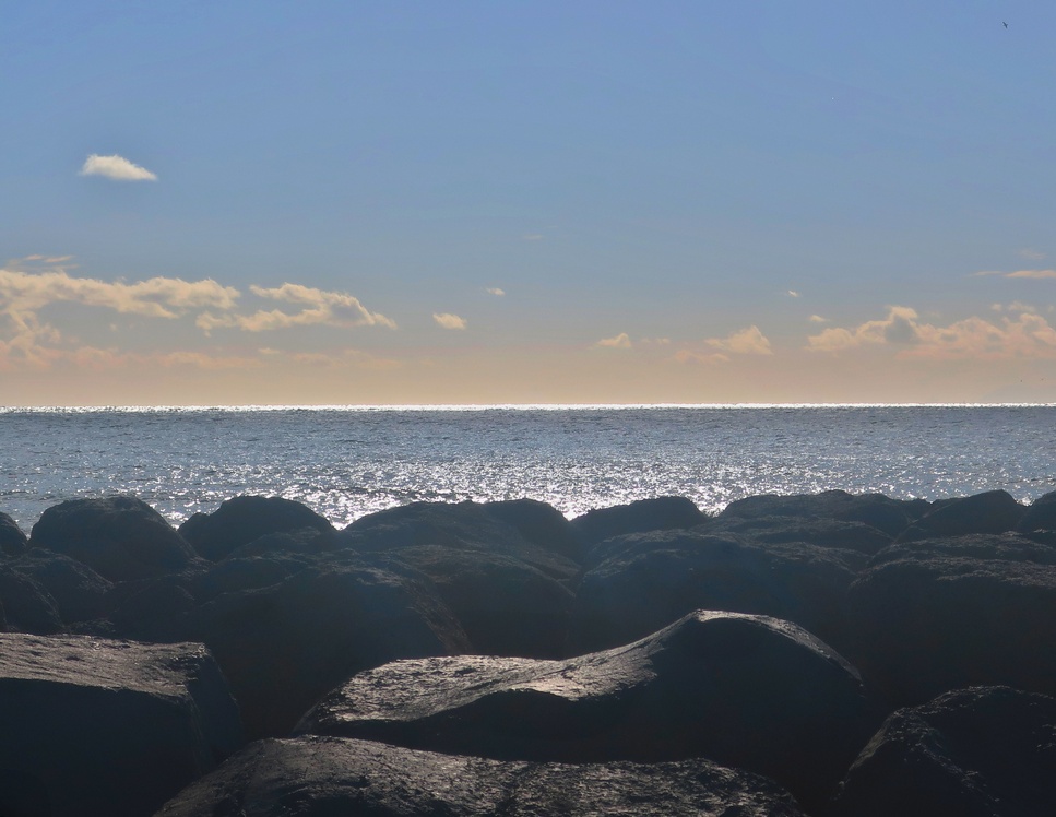 20. Januar 2023 - Wie die Sonne das Meer küsst