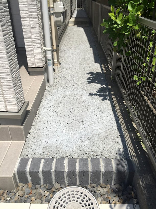 家 周り 砂利 コンクリート HTFYL
