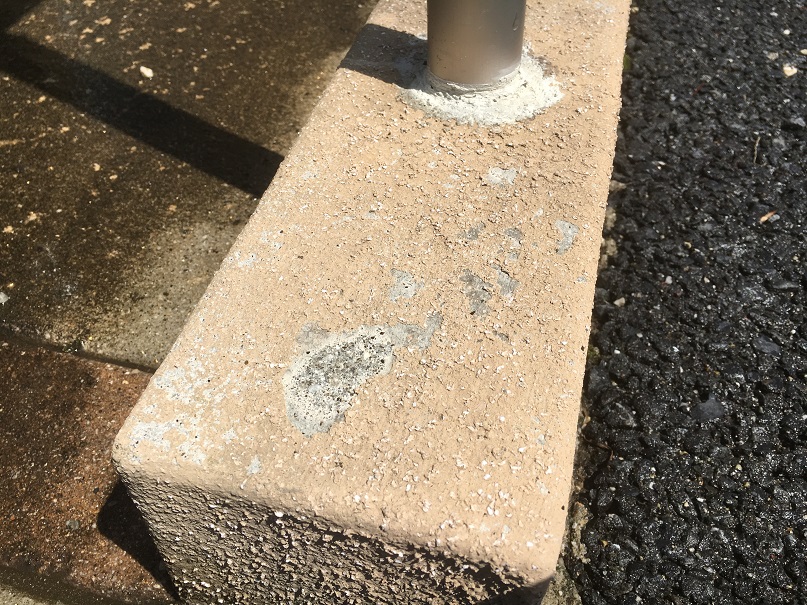 高圧洗浄機で壁を洗ったらパワーが強すぎて塗装が剥がれてしまった 使用時の注意点について 18 2 24 洋風イングリッシュガーデン お庭リフォームは柴垣グリーンテック 高圧洗浄機で壁を洗ったらパワーが強すぎて塗装が剥がれてしまった 使用時の注意点について 18 2 24 洋風イングリッシュガーデン お庭リフォームは柴垣グリーンテック