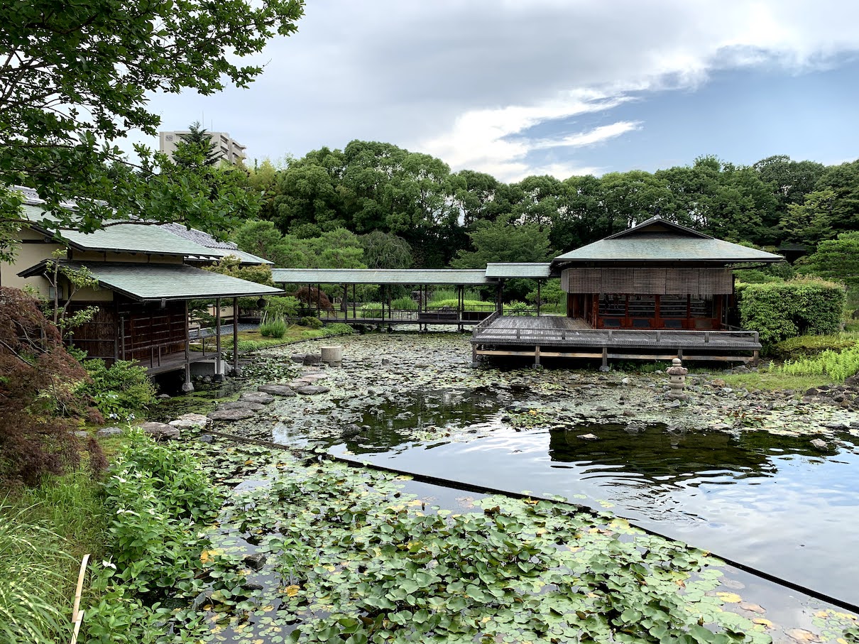 白鳥庭園 名古屋市随一の池泉回遊式庭園に行ってきた 7 13 名古屋の洋風外構 イングリッシュガーデンは柴垣グリーンテック株式会社