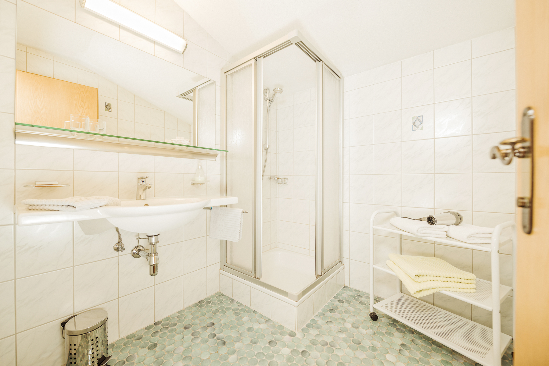 Dusche/WC in der Sitzecke Ferienwohnung Finkenberg - Brückenhof