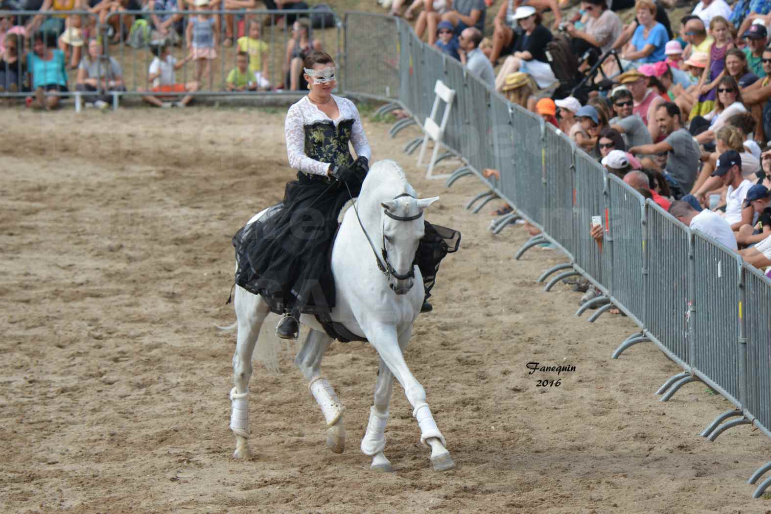 Spectacle équestre le 4 Septembre 2016 au Domaine de GAILLAC - Cavalières HASTALUEGO en reprise - 4