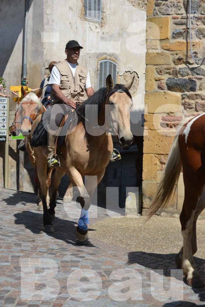 La Route Du Beaujolais 2015 - dimanche 24 mai 2015 - parcours et arrivée place d'un village - 43