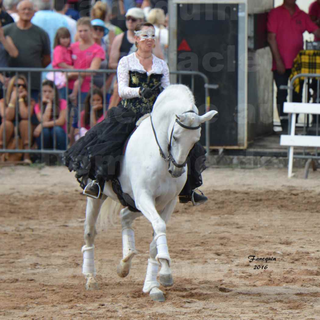 Spectacle équestre le 4 Septembre 2016 au Domaine de GAILLAC - Cavalières HASTALUEGO en reprise - 1