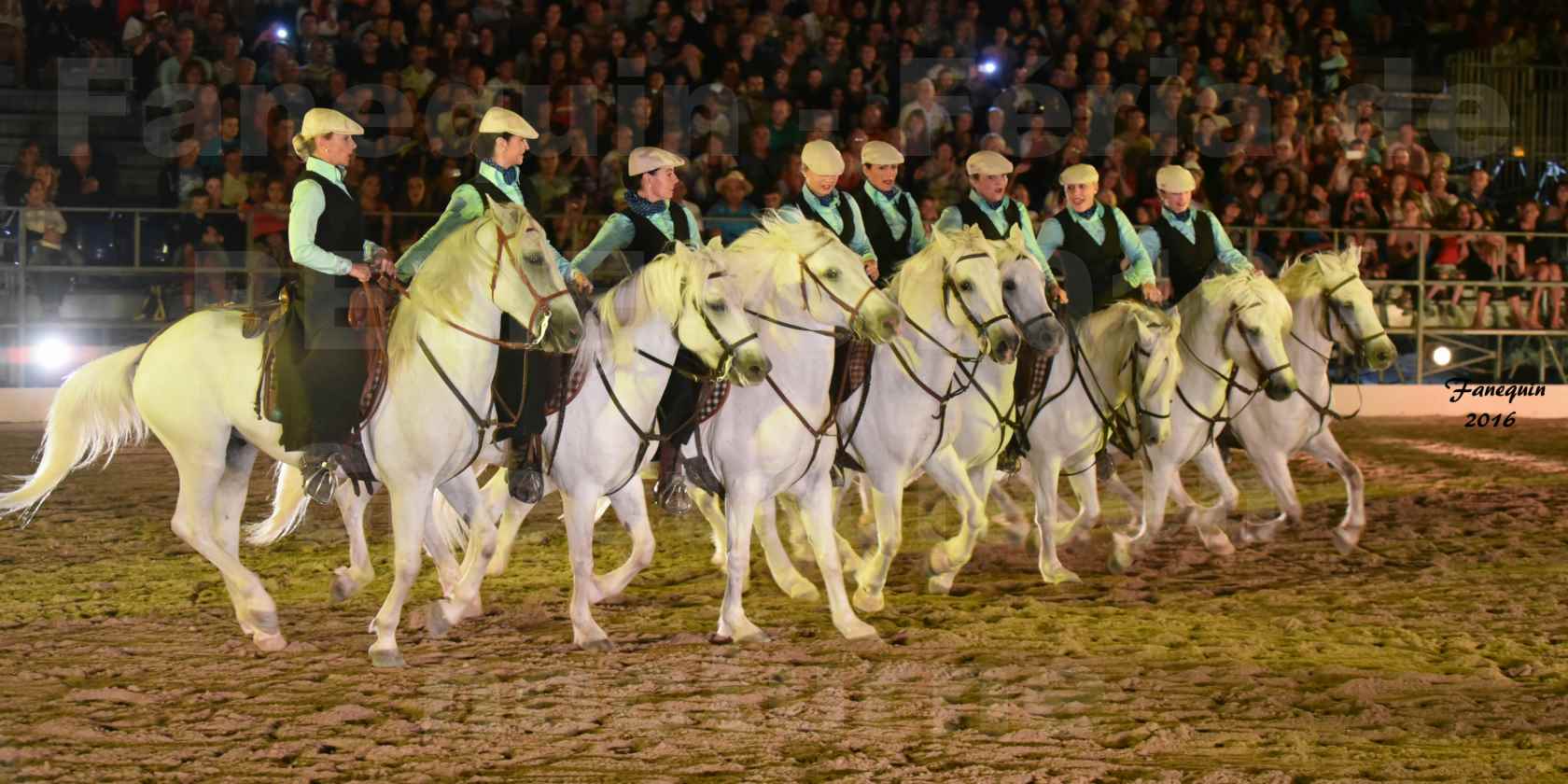 Féria de BEZIERS 2016 - Spectacle en nocturne - Carrousel de CAMARGUAISES - Dimanche 14 Août 2016 - 06