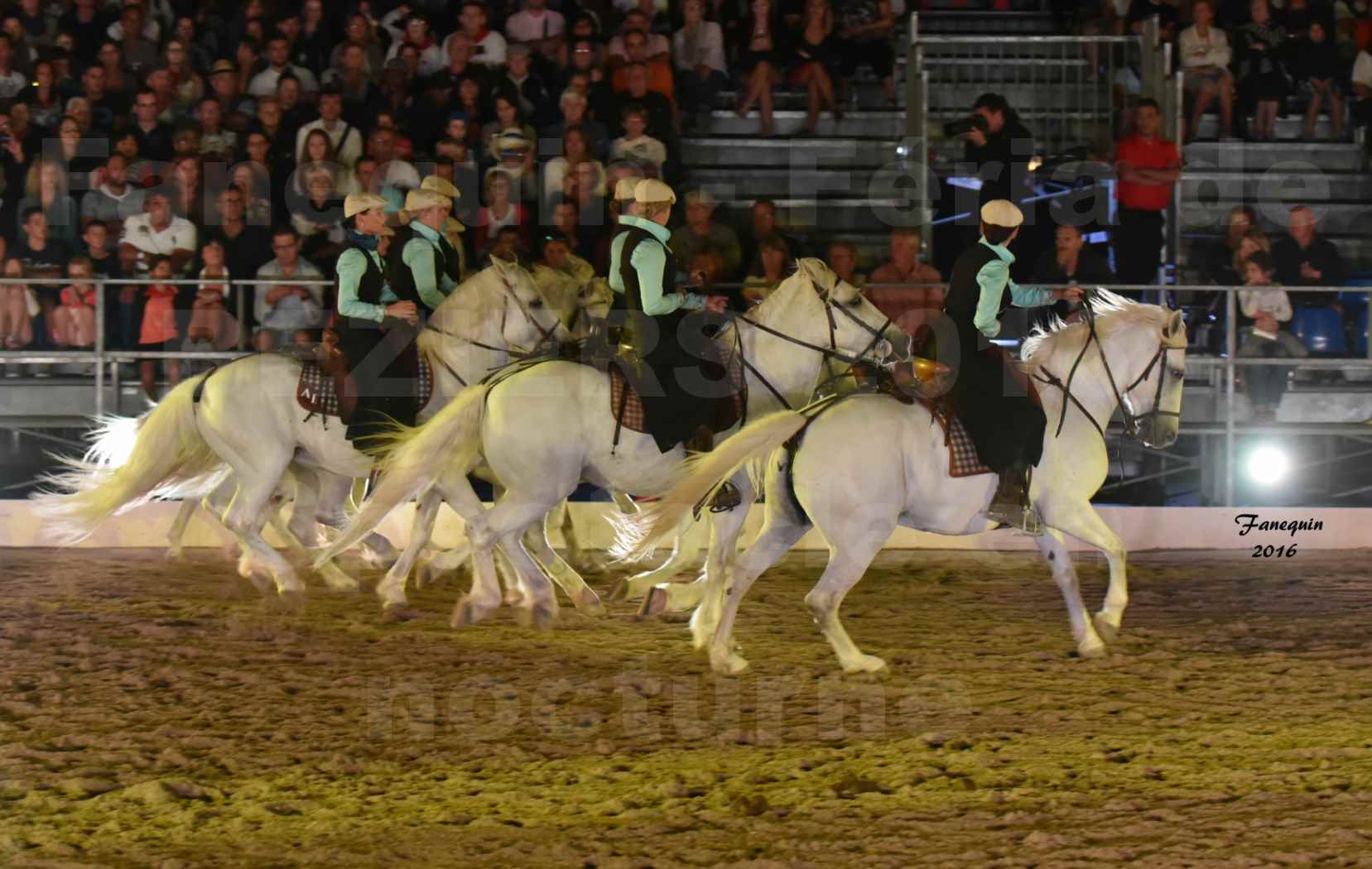 Féria de BEZIERS 2016 - Spectacle en nocturne - Carrousel de CAMARGUAISES - Dimanche 14 Août 2016 - 10